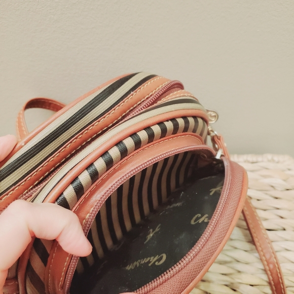 Chenson small crossbody bag rare - Picture 7 of 11